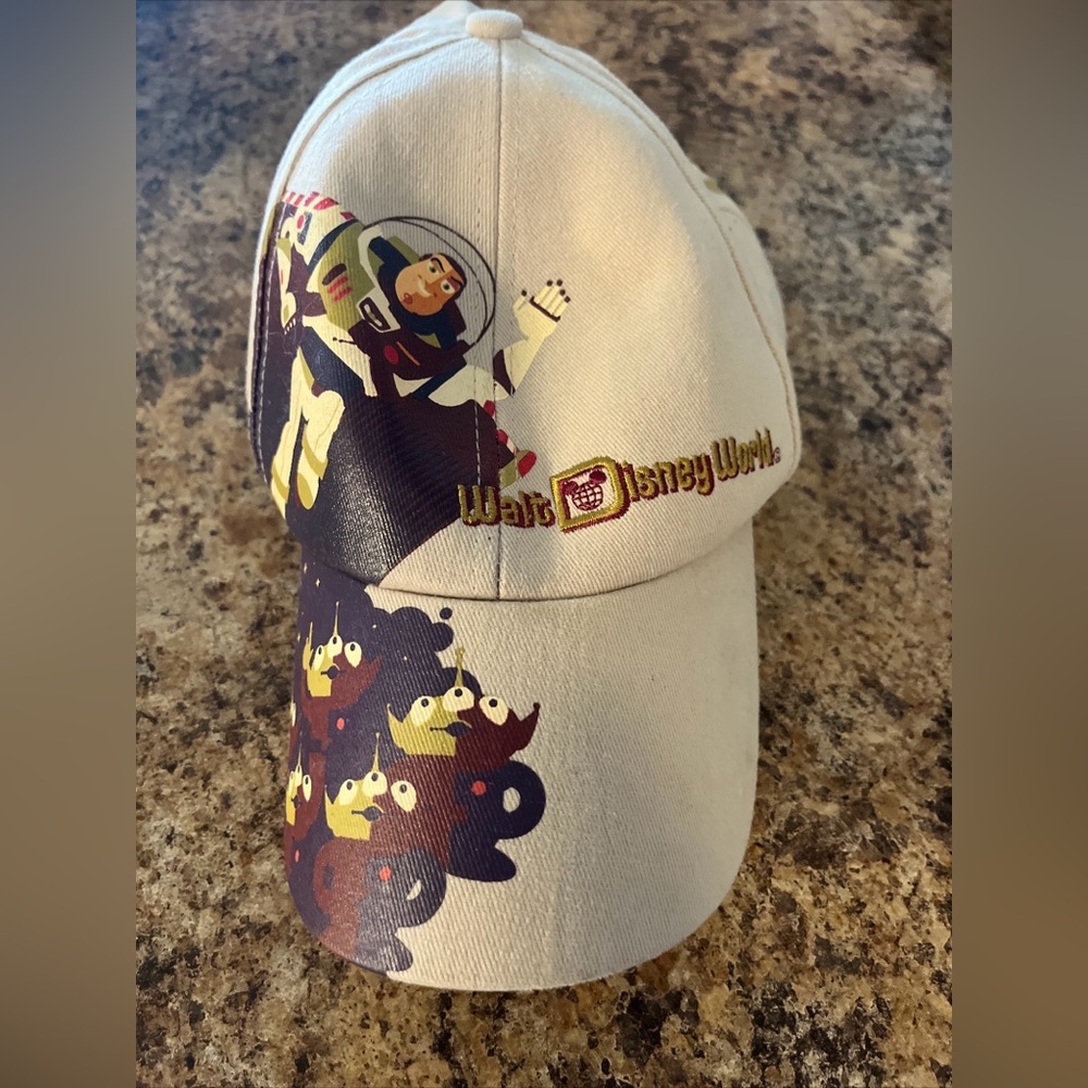 DisneyWorld Toy Story Buzz Lightyear‎ Hat with Aliens
